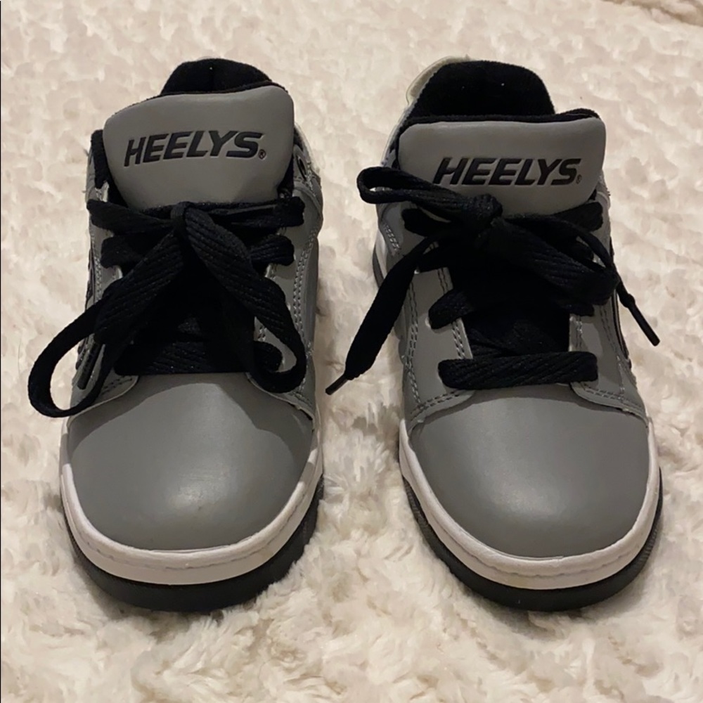 Boys Silver Gray Heelys